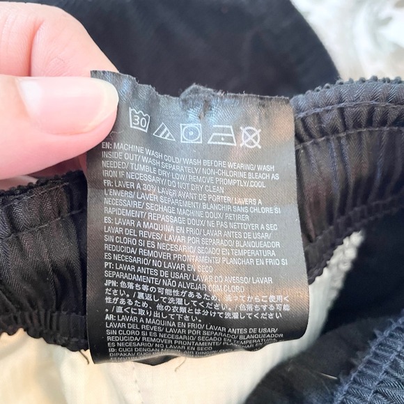 Volcom Corduroy Shorts Elastic Waist Drawstring Black Casual Mens S Streetwear - Picture 8 of 8